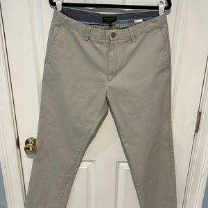 35x32 Banana Republic Emerson Chino Pant